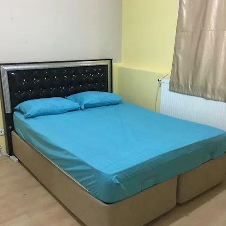 בית אירוח Luxurious, Clean, Quiet In Florya *